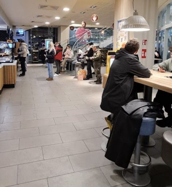 Fájl:Berlinbenisfigyelnek.png