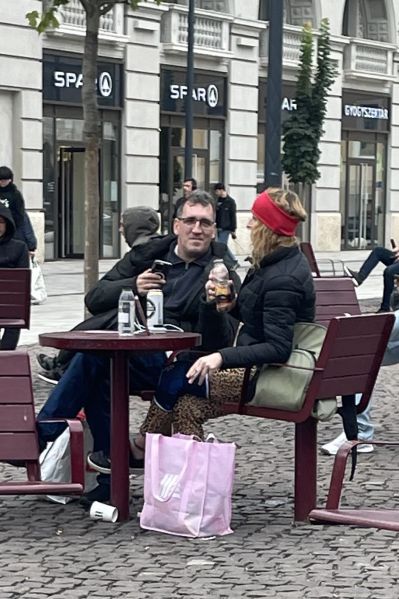 Fájl:Stokimegintbecsbekoltozik.jpg