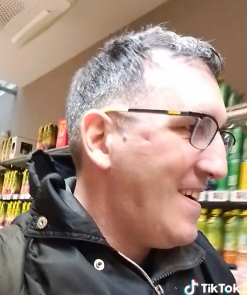 Fájl:Thaliafrizura.png