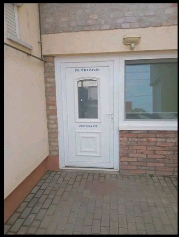 Bagolykakezeles07.jpg